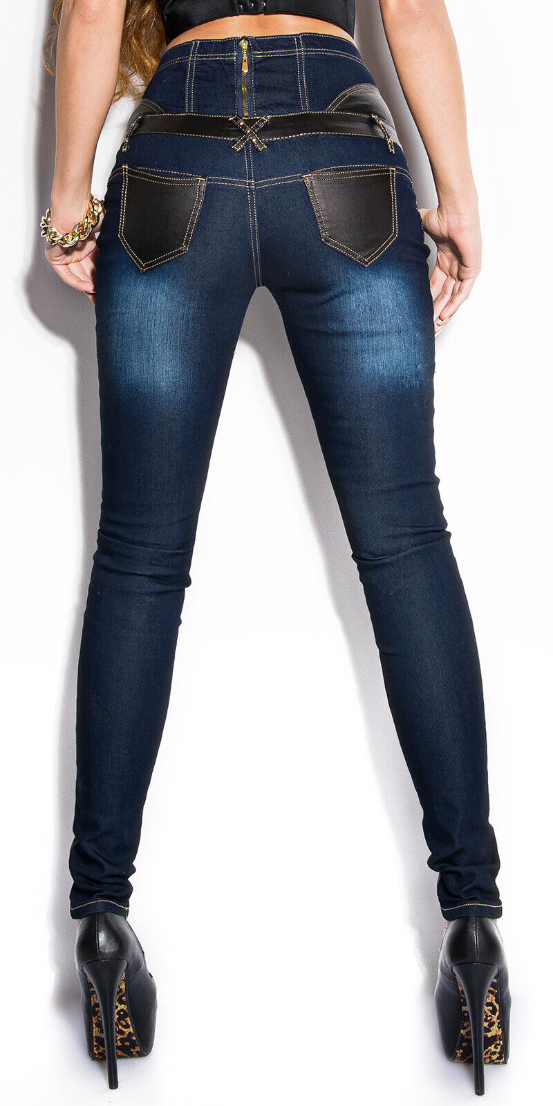 Extravagante High-Waist Jeans mit Lederlook abgesetzten Nähten